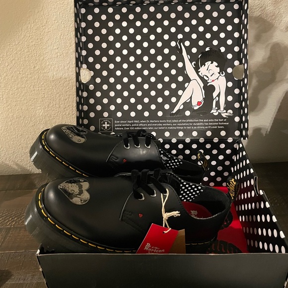 NWT Dr. Martens x Betty Boop collaboration platforms Women’s 10 (Men’s 9) - Picture 4 of 12